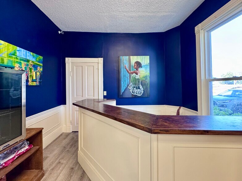 More Photos Of 1415 4th St, Fulton Storefront Retail Residential For Sale