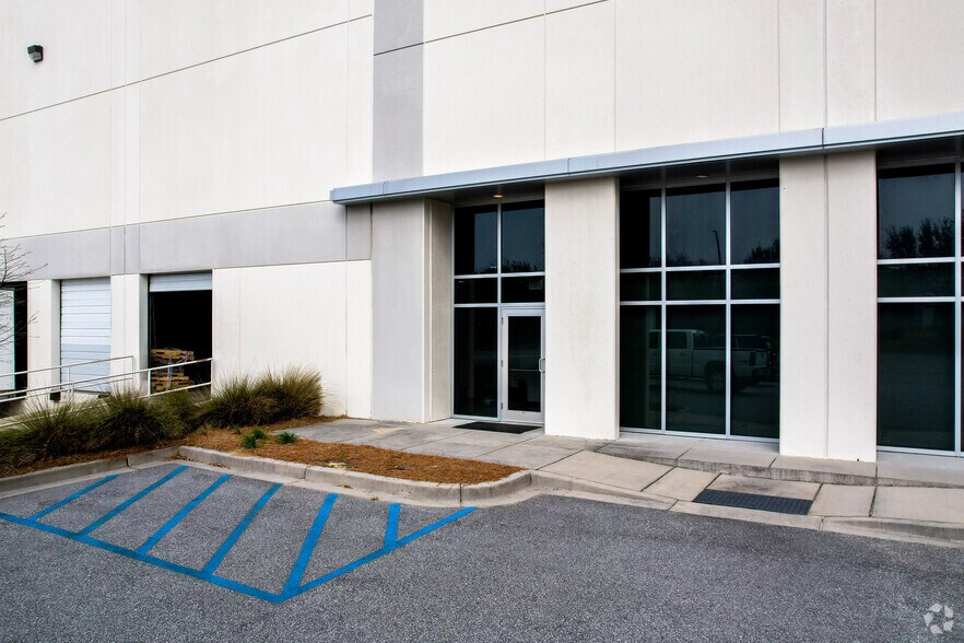 More Photos Of 2310 Charleston Regional Pky, Charleston Distribution For Lease