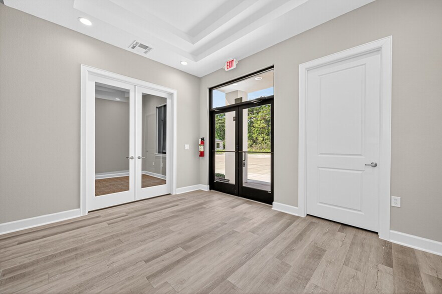 More Photos Of 13803 Madera Run, Humble Office For Sale