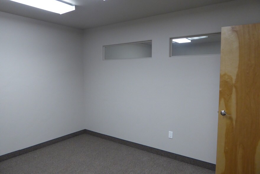 More Photos Of 132 E 5th St, Delta Office For Lease