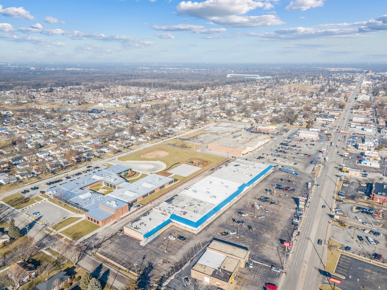 More Photos Of 3300-3332 Chicago Rd, South Chicago Heights Storefront For Sale