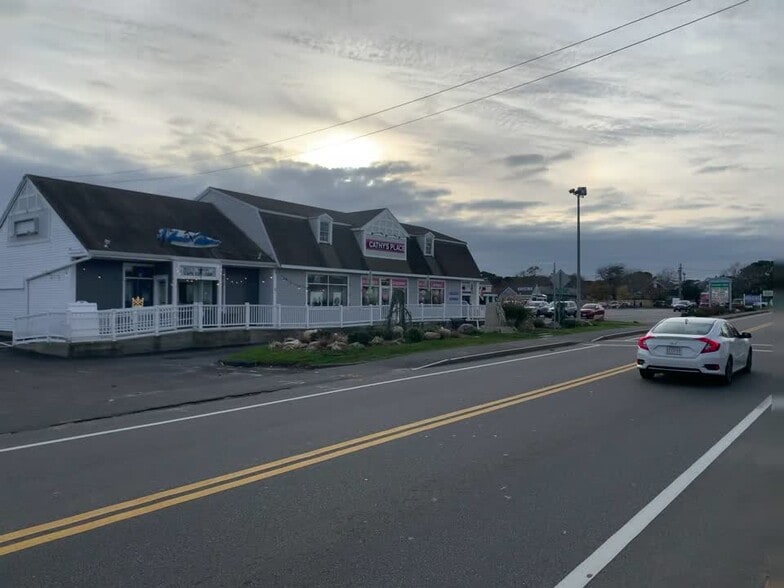 More Photos Of 517-525 Main St, West Yarmouth Storefront For Lease