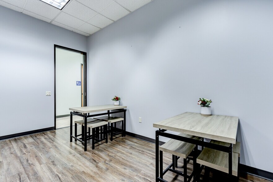 More Photos Of 17528-17588 E Rowland St, City Of Industry Light Distribution For Lease