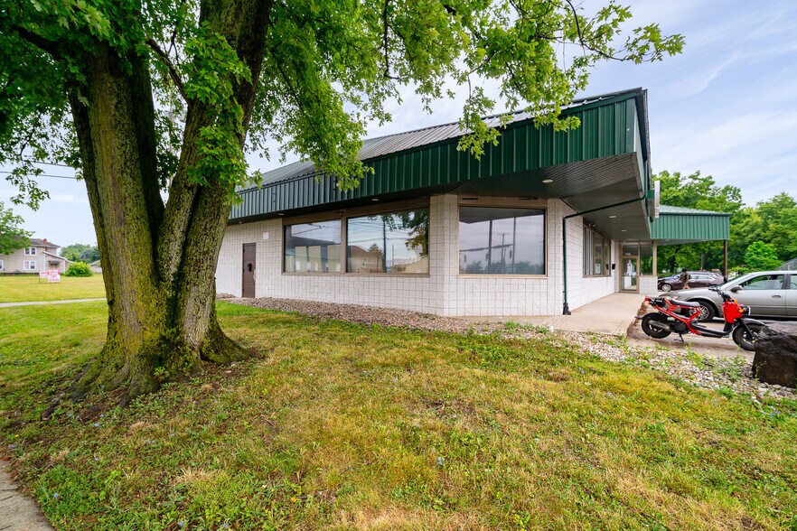 More Photos Of 201 N Yellow Springs St, Springfield Medical For Sale