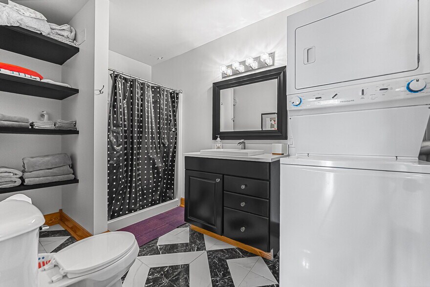 More Photos Of 601 W Front St, Traverse City Specialty For Sale