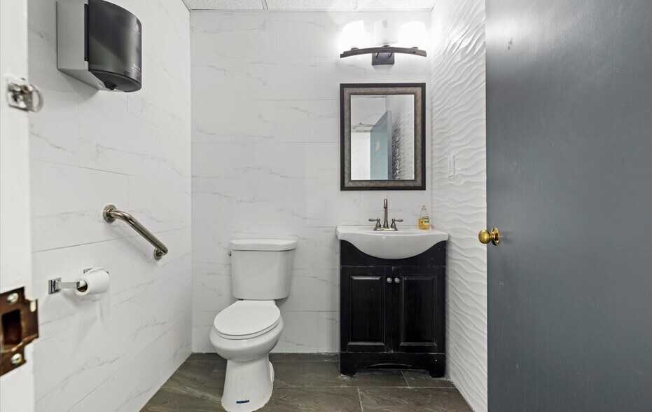 More Photos Of 37-39 Glen St, Glen Cove Office Residential For Sale