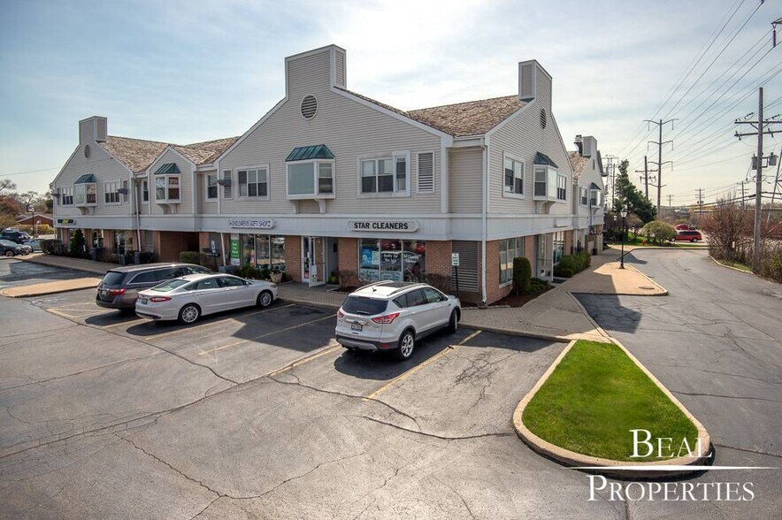 More Photos Of 310 N Happ Rd, Northfield Storefront Retail Office For Lease