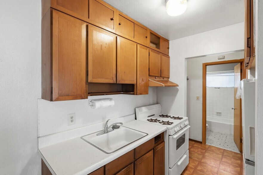 More Photos Of 826 5th St E, Saint Paul Apartments For Sale
