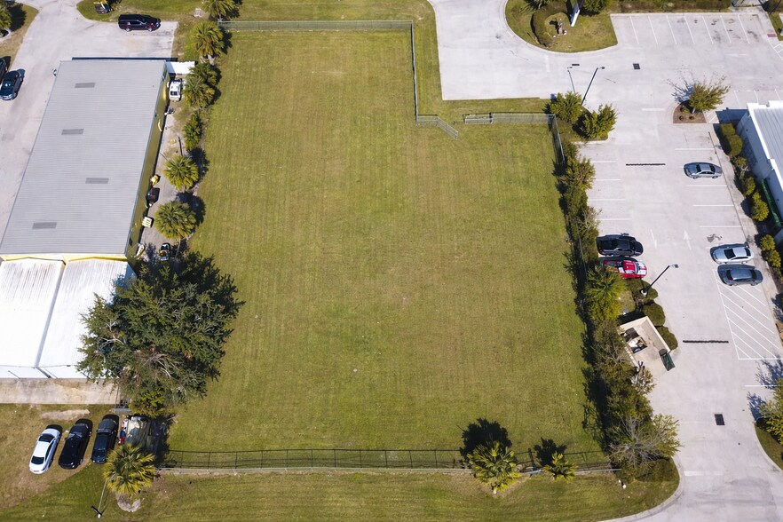 More Photos Of 13100-13150 W Colonial Dr, Winter Garden Freestanding For Sale