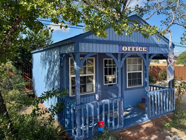 More Photos Of 1400 Ranch Road 261, Buchanan Dam Hotel For Sale