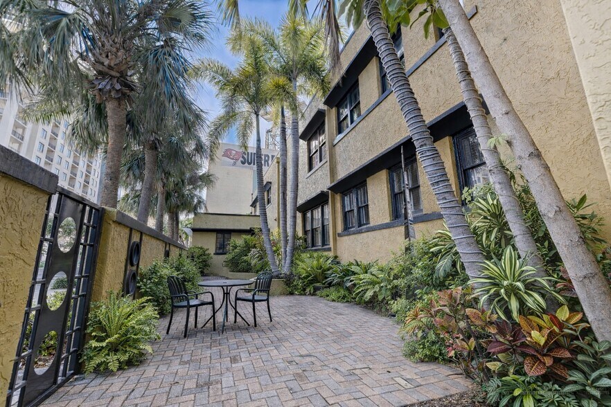 More Photos Of 721 1st Ave N, Saint Petersburg Office For Sale