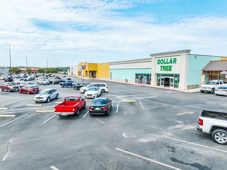 More Photos Of 8425 Bandera Rd, San Antonio General Retail For Sale