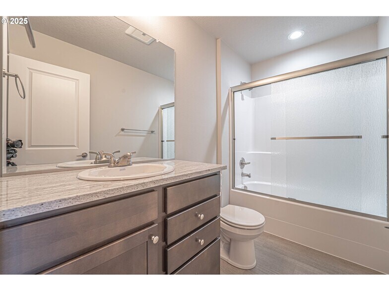 More Photos Of 4943 NE 2nd Ct, Vancouver Multifamily For Sale