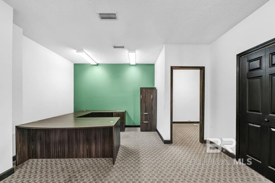 More Photos Of 20870 State Highway 59, Robertsdale Freestanding For Lease