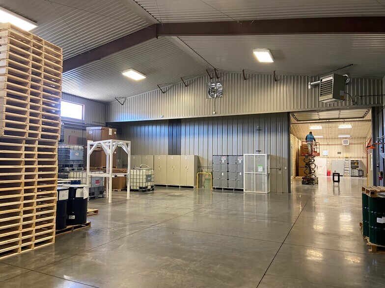 More Photos Of 1755 Gunnison Ave, Delta Industrial For Sale