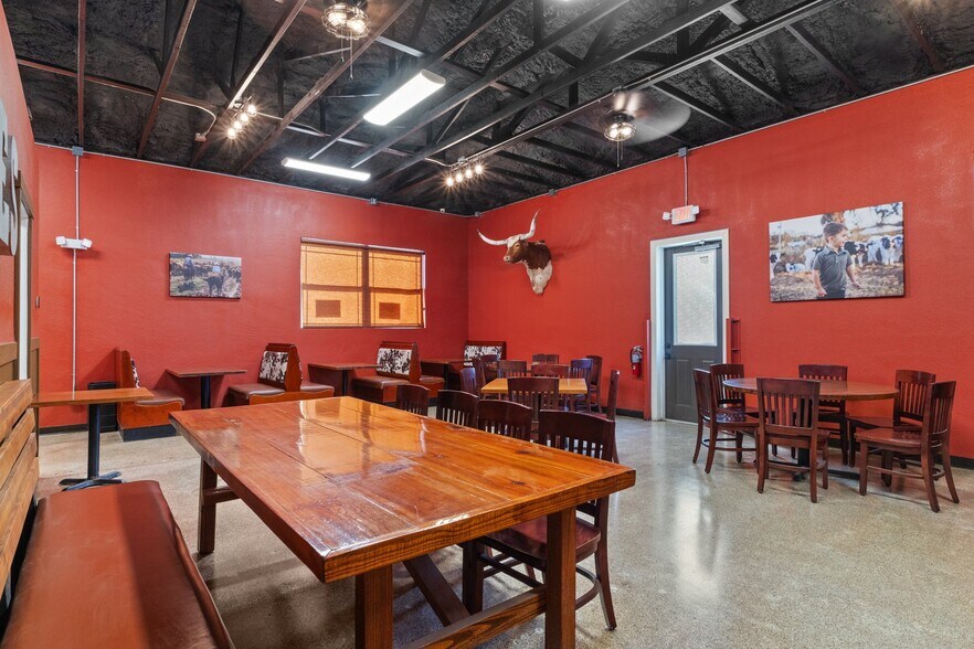 More Photos Of 508 Citrus Ave, Crystal River Restaurant For Sale