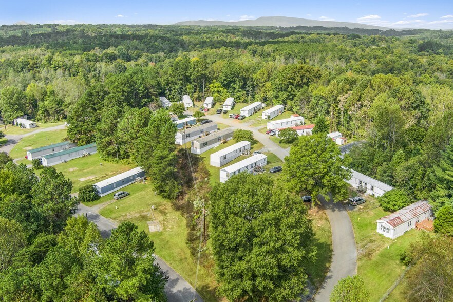 More Photos Of 1020 Twin Lakes Dr, King Manufactured Housing Mobile Home Park For Sale