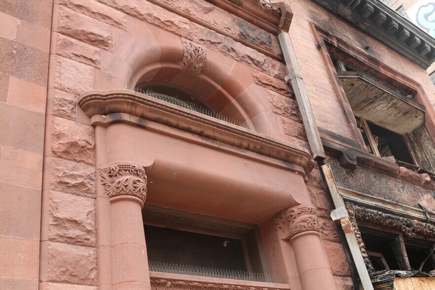 More Photos Of 200 W Fayette St, Baltimore Storefront Retail Office For Sale