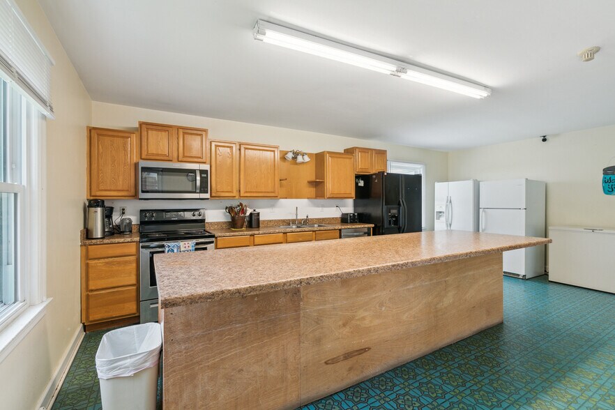 More Photos Of 639 N Broadway, Portland Assisted Living For Sale