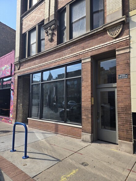 More Photos Of 5208 N Clark St, Chicago Apartments For Lease