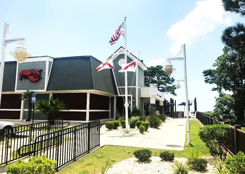 More Photos Of 326 Miracle Strip Pky SW, Fort Walton Beach Restaurant For Sale