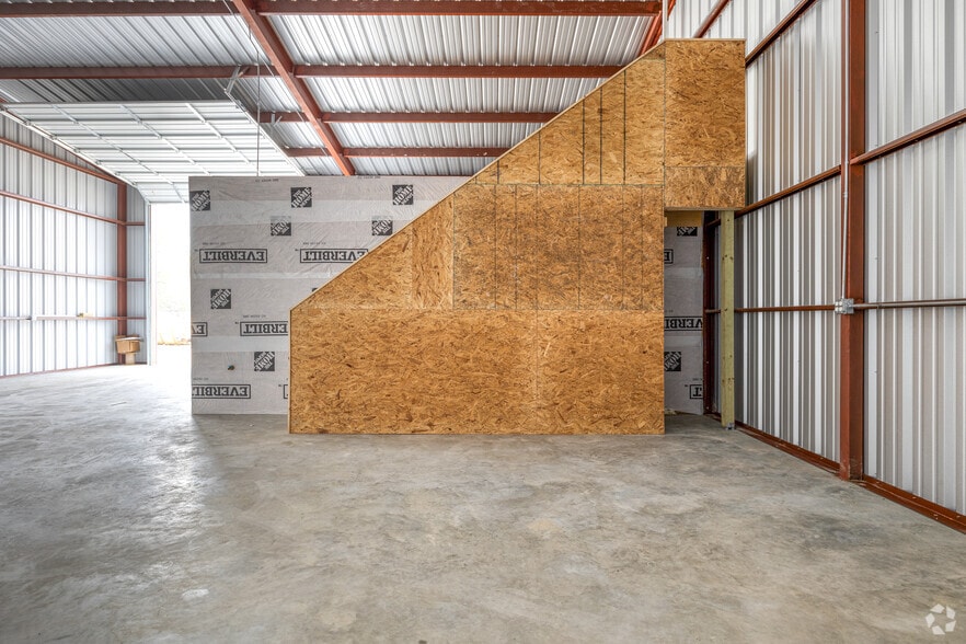 More Photos Of 9157 Farm to Market 436, Temple Warehouse For Lease