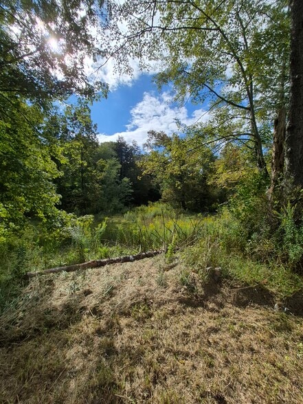 More Photos Of 6718 Midland Trail w, Hines Flex For Sale