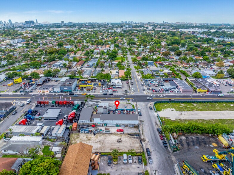 More Photos Of 2395 NW 36th St, Miami Service For Lease