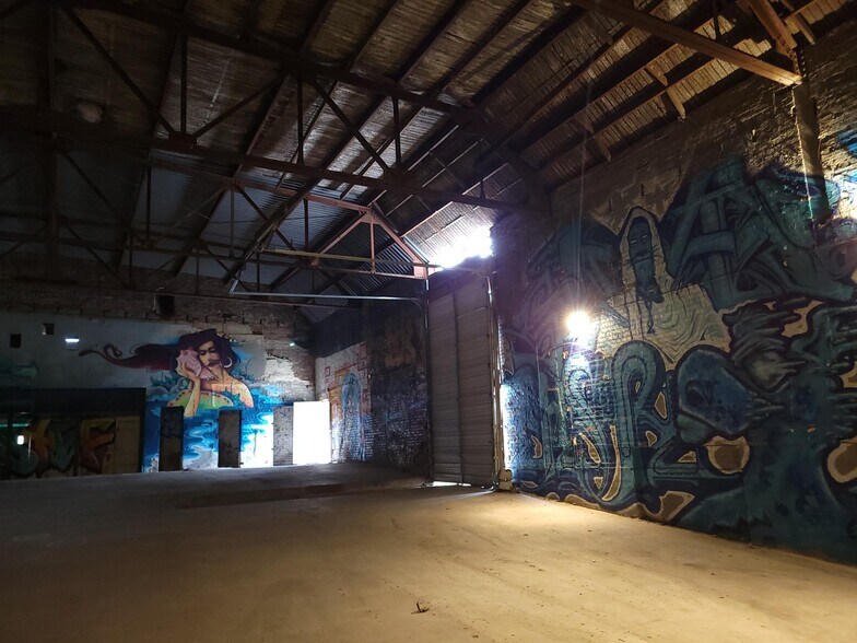 More Photos Of , Memphis Unknown For Sale