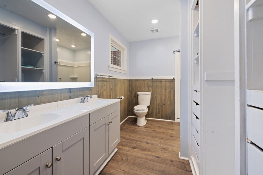 More Photos Of 2721 Wendell Blvd, Wendell Medical For Lease