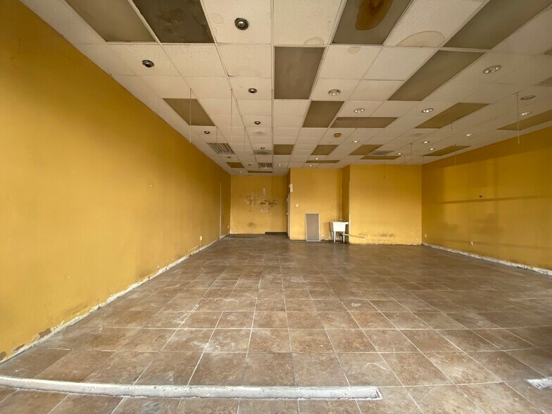 More Photos Of 8500-8520 W 3rd St, Los Angeles Unknown For Lease