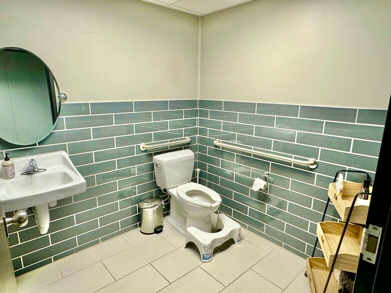 More Photos Of 1144 N St. Francis, Wichita Medical For Sale