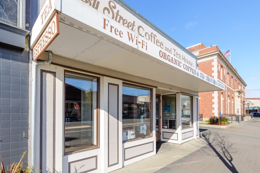 More Photos Of 128 W 1st St, Port Angeles General Retail For Sale