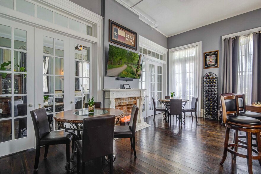 More Photos Of 1502 Market St, Galveston Hospitality For Sale