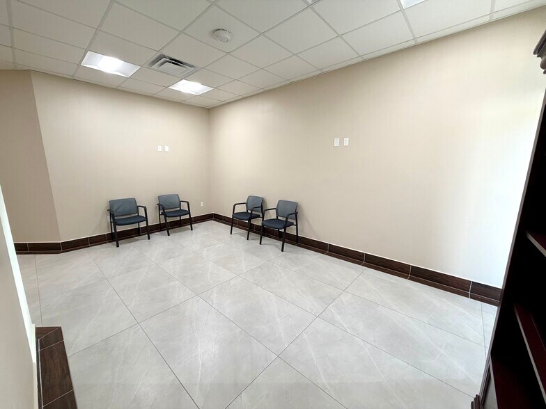 More Photos Of 1300 City View Ctr, Oviedo Office For Lease