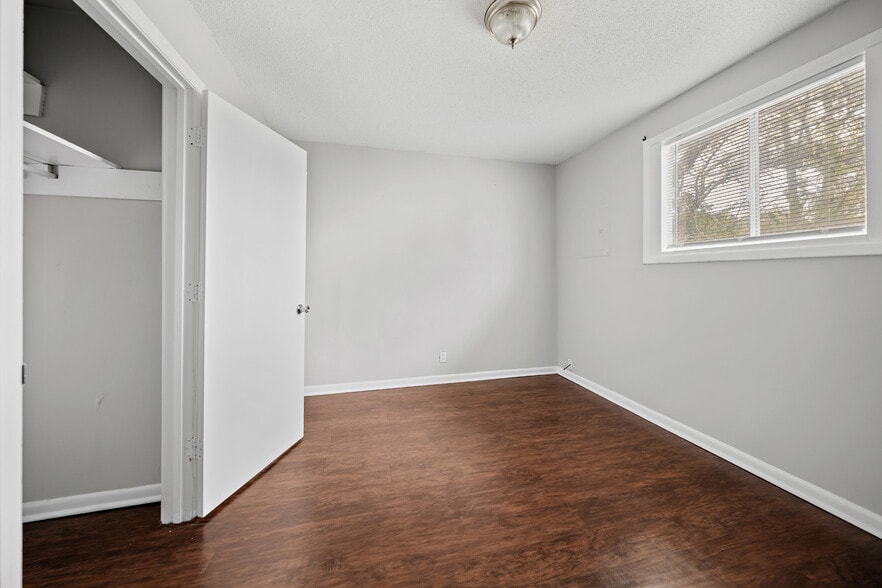 More Photos Of 1200 WH Davis Dr, Nashville Apartments For Sale