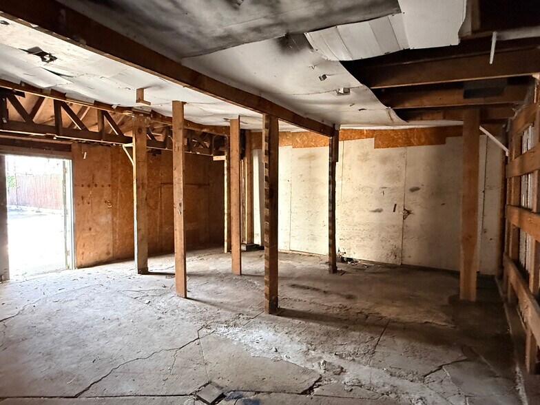 More Photos Of 35-02 Bradley Ave, Long Island City Land For Lease