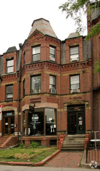 Primary Photo Of 249 Newbury St, Boston Storefront Retail Office For Sale