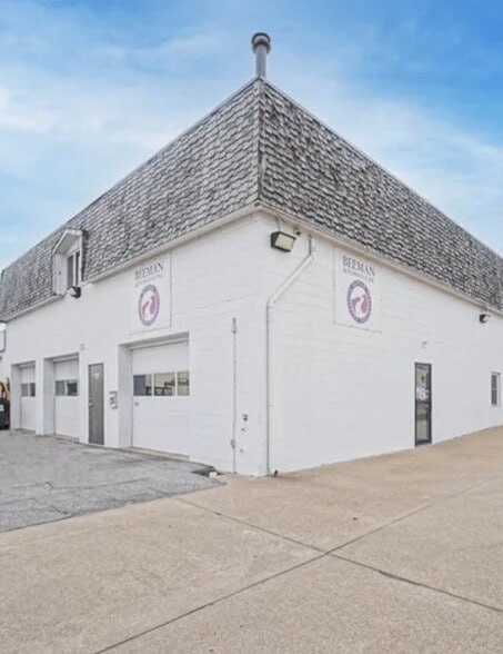More Photos Of 5600 S 49th St, Lincoln Auto Repair For Sale