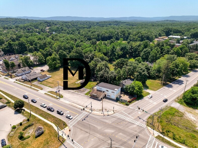 Primary Photo Of 905 Route 376, Hopewell Junction Storefront For Sale
