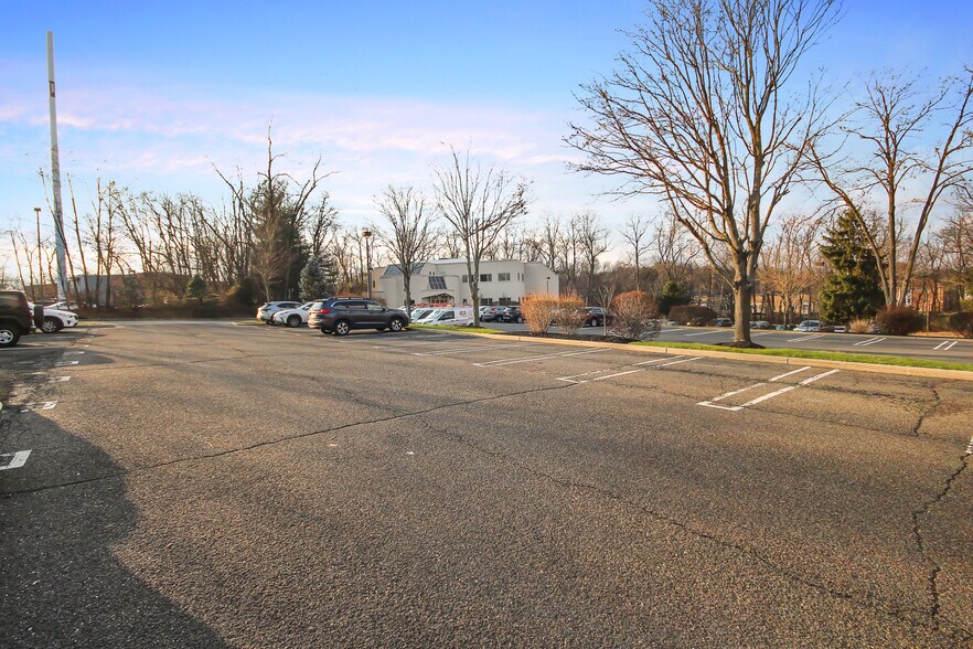 More Photos Of 561 Cranbury Rd, East Brunswick Medical For Sale
