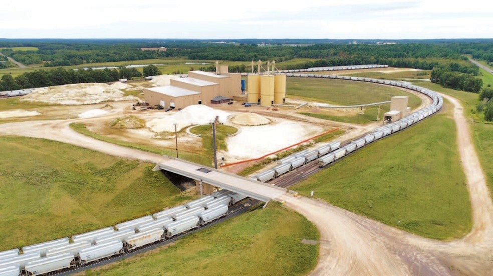 More Photos Of 512 County Highway SS, New Auburn Railroad Yard For Sale