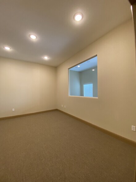 More Photos Of 2200 N AW Grimes, Round Rock Medical For Lease