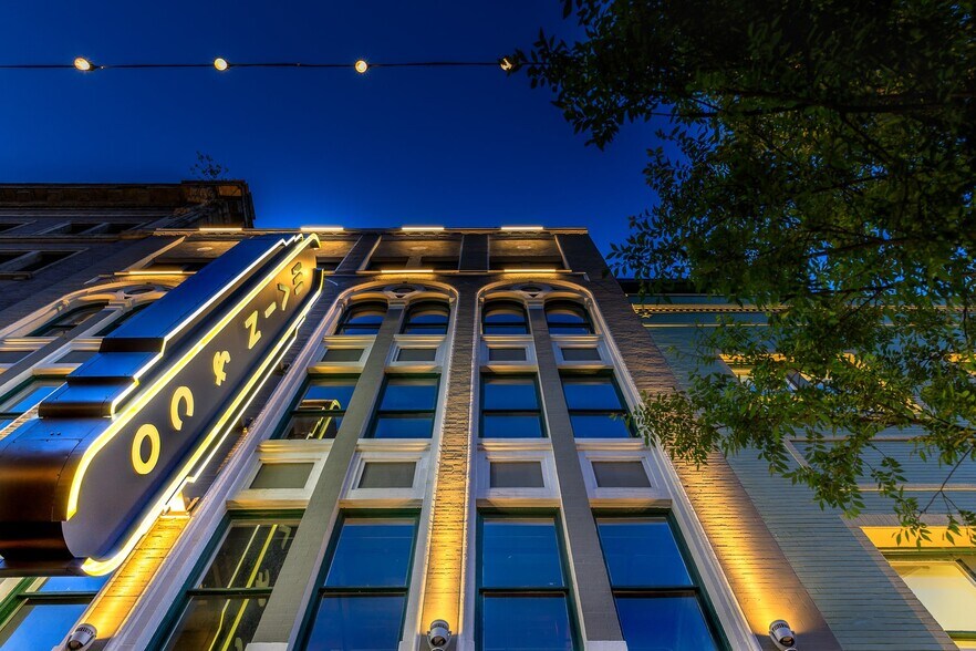 More Photos Of 114 Main St, Houston Loft Creative Space For Lease