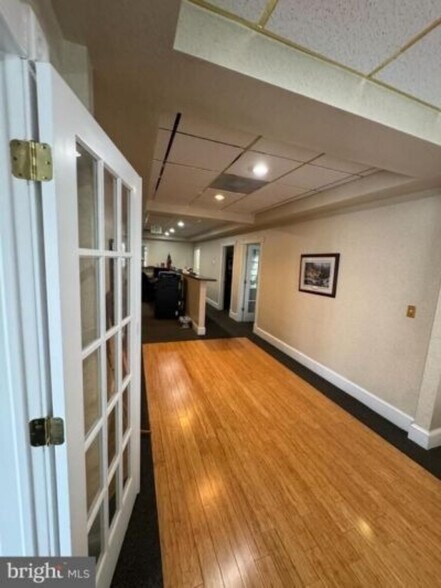 More Photos Of 7544 Holabird Ave, Dundalk Office For Sale