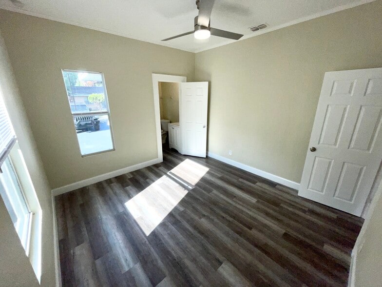 More Photos Of , Saint Petersburg Multifamily For Sale