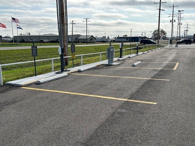 More Photos Of 3141 Outer Rd, Scott City General Retail For Lease