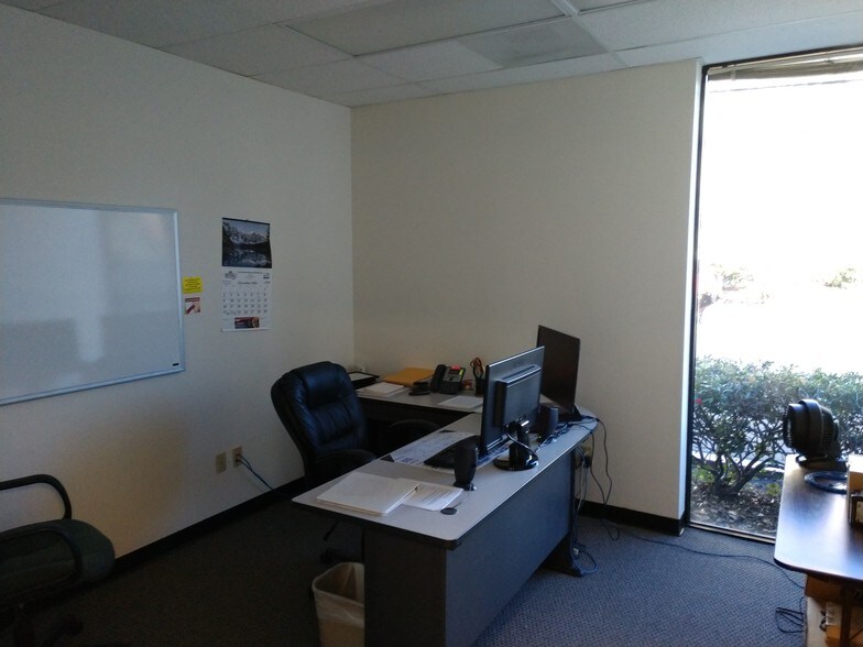 More Photos Of 4531 Market St, Ventura Manufacturing For Lease