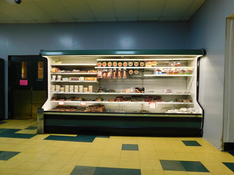 More Photos Of 116 E Rochester St, Akron Freestanding For Sale