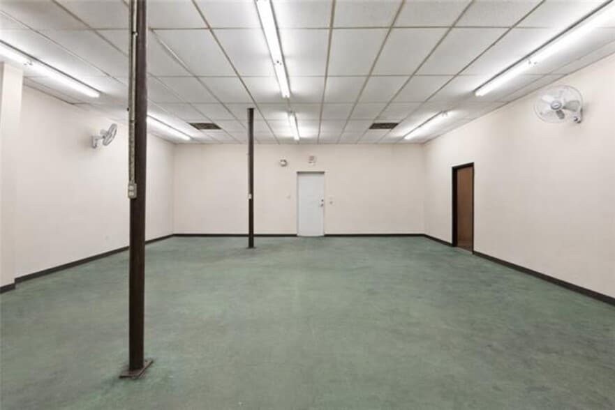 More Photos Of 4501 Zenith St, Metairie Service For Sale